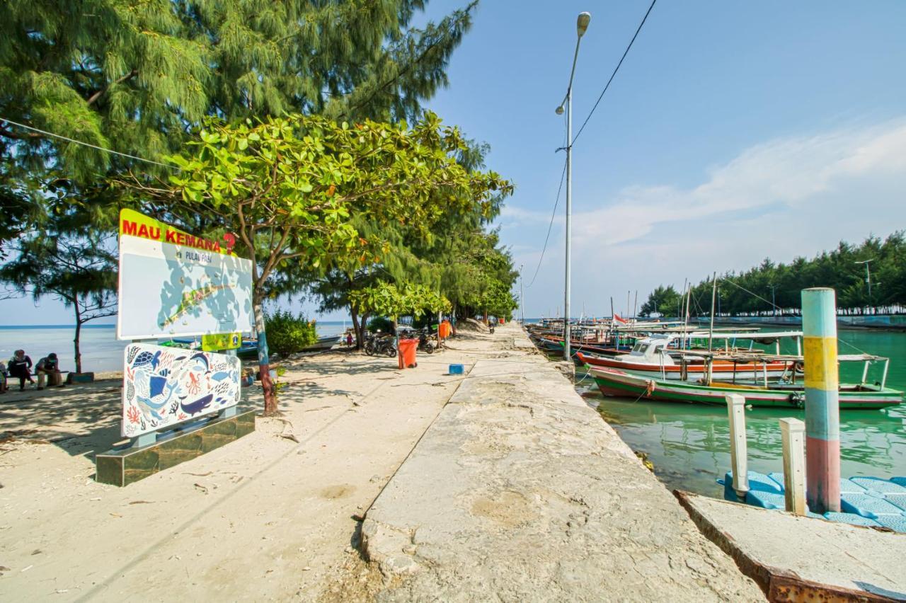 Guerilla Dive Lodge Pulau Pari Jakarta Exteriör bild