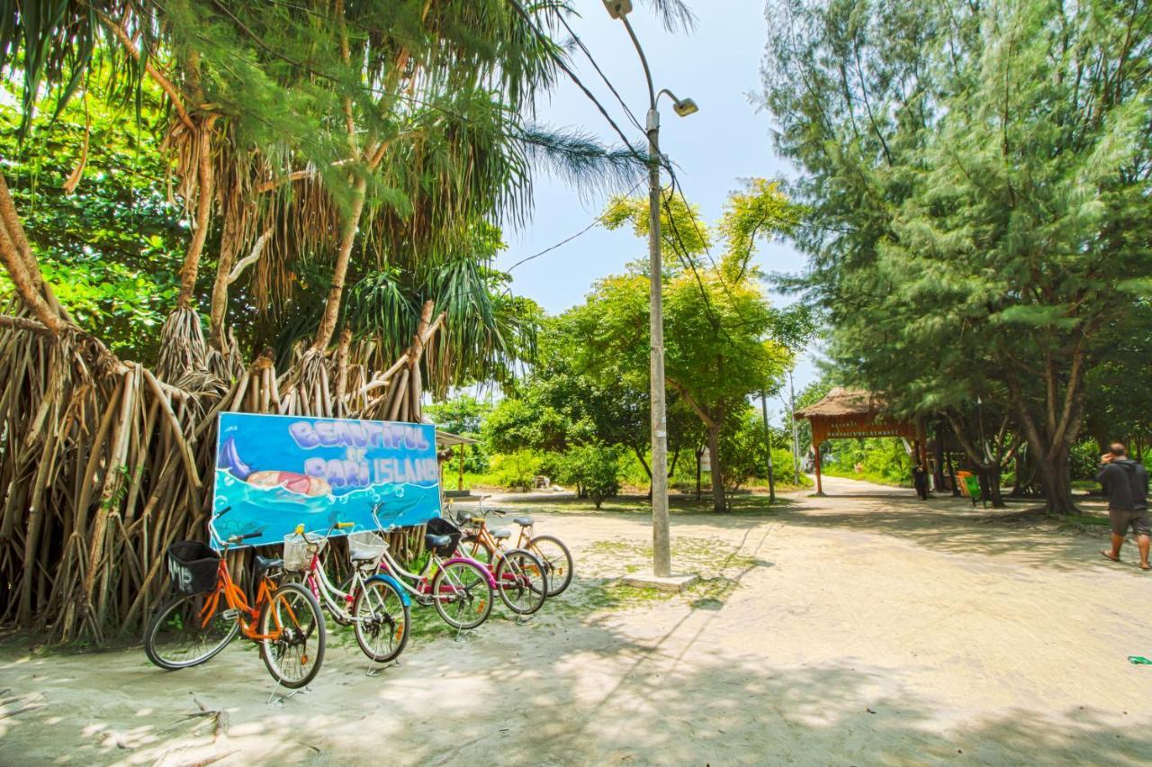 Guerilla Dive Lodge Pulau Pari Jakarta Exteriör bild