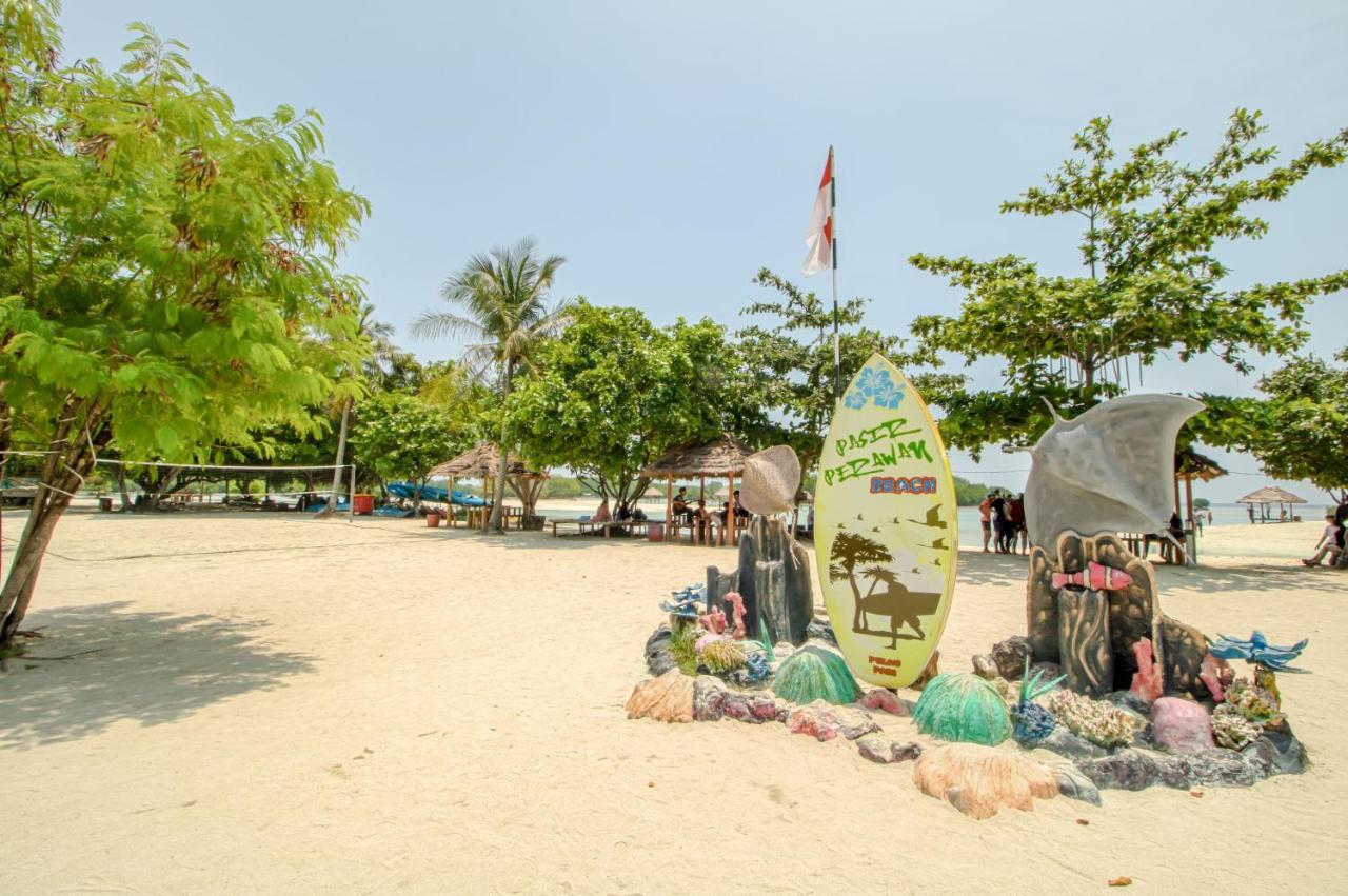 Guerilla Dive Lodge Pulau Pari Jakarta Exteriör bild