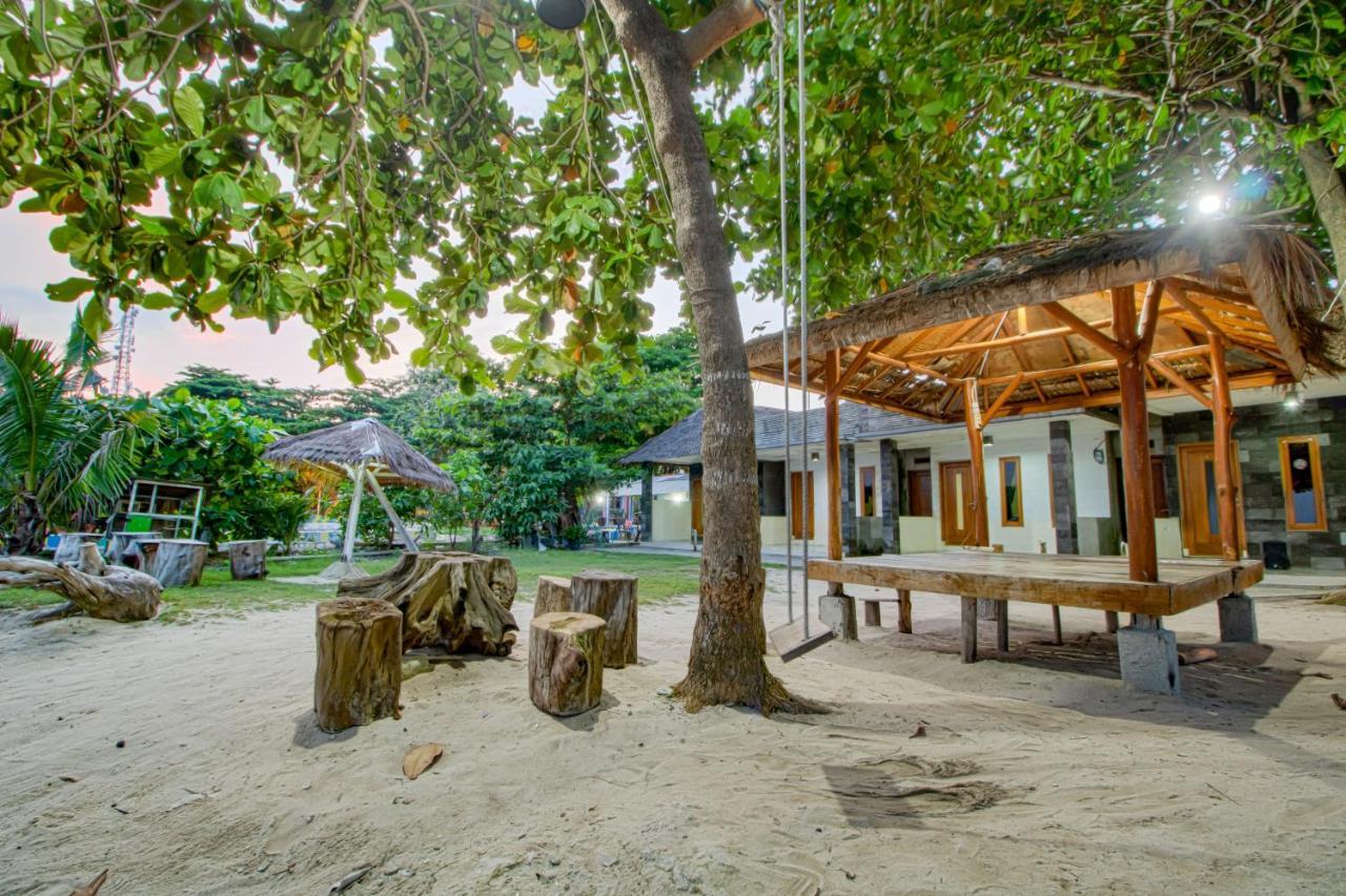 Guerilla Dive Lodge Pulau Pari Jakarta Exteriör bild